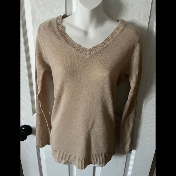 Women’s lightweight tan v neck sweater - Picture 1 of 2